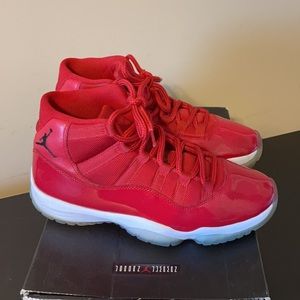 🚨SALE🚨Jordan 11 Retro
Win Like 96